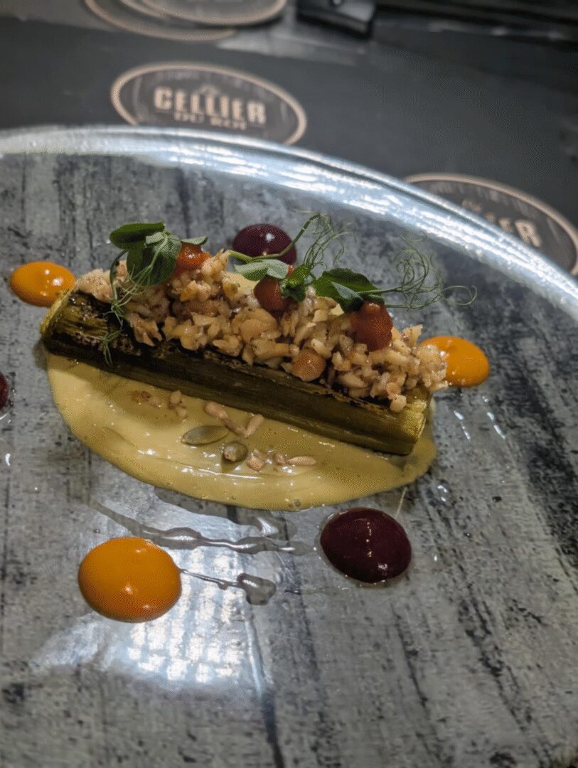 Poireau_à_la_truffe_grillée_Restaurant_Cellier_du_Roi_Bromont_