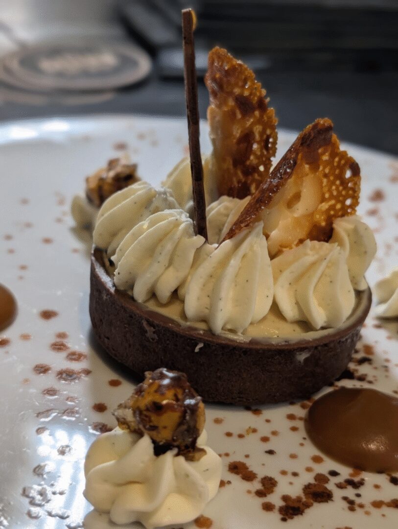 Tartelette_chocolat-noisette_Restaurant_Celiier_du_Roi_Bromont