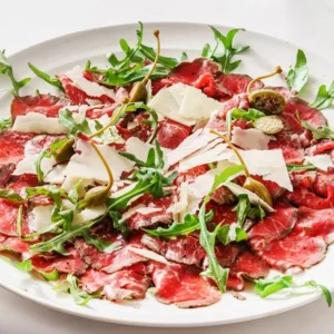 Carpaccio de boeuf à l'italienne pesto au basilic